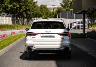Подержанный автомобиль Audi Q3 2025 года (7 фото)