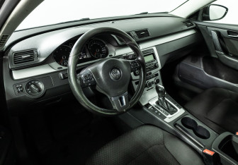 Подержанный автомобиль Volkswagen Passat Wagon 2012 года (11 фото)