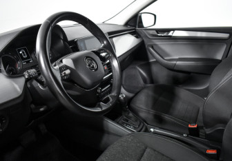 Подержанный автомобиль Skoda Rapid Liftback 2020 года (9 фото)