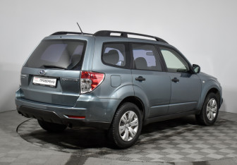Подержанный автомобиль Subaru Forester Suv 2011 года (5 фото)