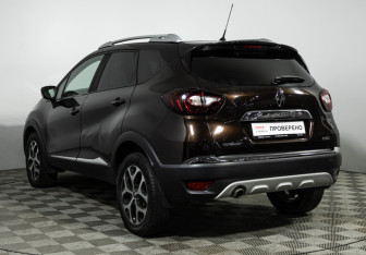 Подержанный автомобиль Renault Kaptur 2018 года (7 фото)