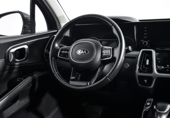 Подержанный автомобиль Kia Sorento 2021 года (18 фото)