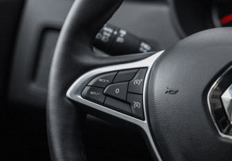 Подержанный автомобиль Renault Duster 2021 года (14 фото)