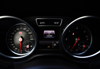 Подержанный автомобиль Mercedes-Benz GLE 2017 года (12 фото)