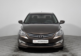 Подержанный автомобиль Hyundai Solaris Sedan 2015 года (2 фото)