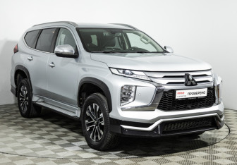 Подержанный автомобиль Mitsubishi Pajero Sport 2021 года (3 фото)