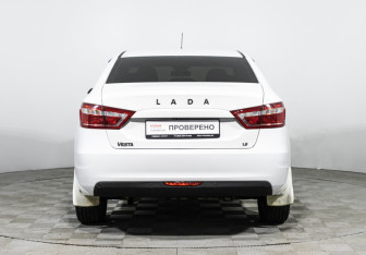 Подержанный автомобиль LADA (ВАЗ) Vesta Sedan 2018 года (6 фото)