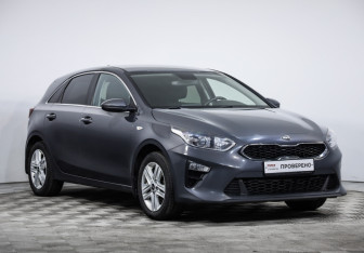 Подержанный автомобиль Kia Ceed Hatchback 2018 года (3 фото)