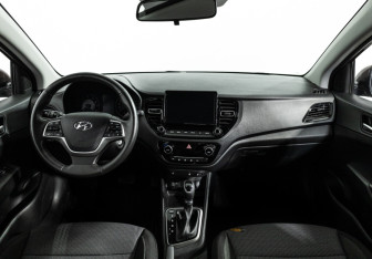 Подержанный автомобиль Hyundai Solaris Sedan 2021 года (13 фото)