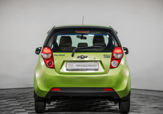 Подержанный автомобиль Chevrolet Spark 2013 года (6 фото)