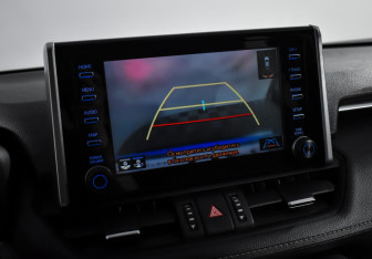 Подержанный автомобиль Toyota RAV4 2021 года (17 фото)