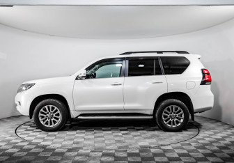 Подержанный автомобиль Toyota Land Cruiser Prado 2017 года (8 фото)