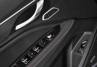 Подержанный автомобиль Geely Tugella 2023 года (10 фото)