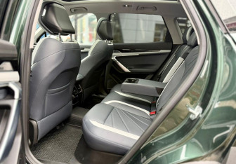 Подержанный автомобиль Geely Atlas 2024 года (22 фото)