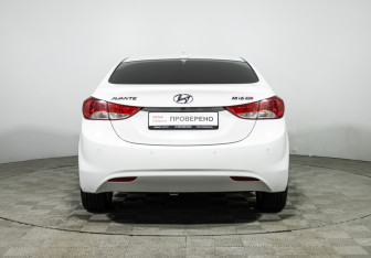 Подержанный автомобиль Hyundai Avante Sedan 2011 года (6 фото)