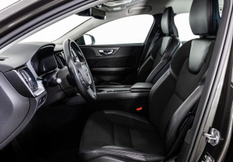 Подержанный автомобиль Volvo V60 Cross Country 2020 года (22 фото)