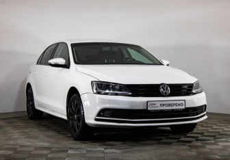 Подержанный автомобиль Volkswagen Jetta Sedan 2016 года (3 фото)