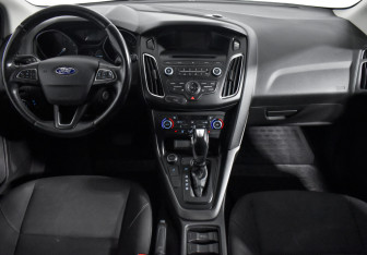 Подержанный автомобиль Ford Focus Wagon 2016 года (13 фото)