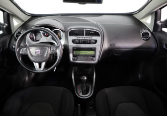 Подержанный автомобиль SEAT Altea 2012 года (9 фото)