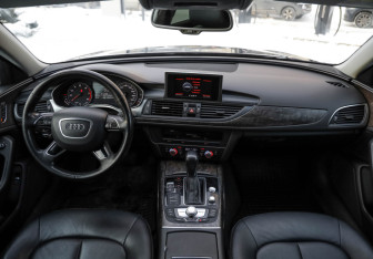 Подержанный автомобиль Audi A6 Sedan 2016 года (12 фото)
