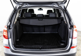 Подержанный автомобиль BMW X3 2013 года (28 фото)