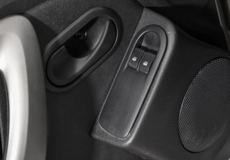 Подержанный автомобиль Renault Duster 2015 года (10 фото)