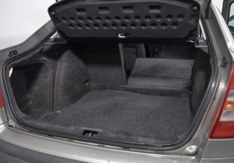 Подержанный автомобиль Skoda Octavia Liftback 2008 года (18 фото)