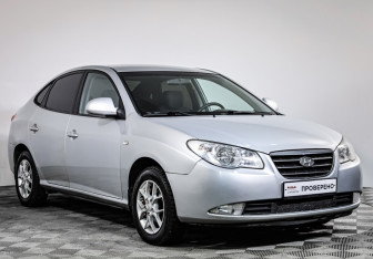 Подержанный автомобиль Hyundai Elantra Sedan 2008 года (3 фото)