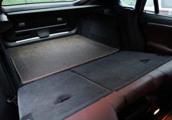 Подержанный автомобиль BMW X6 2013 года (34 фото)