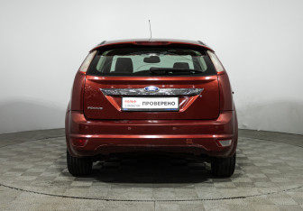 Подержанный автомобиль Ford Focus Hatchback 2008 года (6 фото)