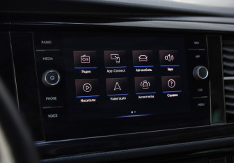 Подержанный автомобиль Volkswagen Multivan 2020 года (17 фото)