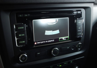 Подержанный автомобиль Skoda Yeti 2014 года (12 фото)