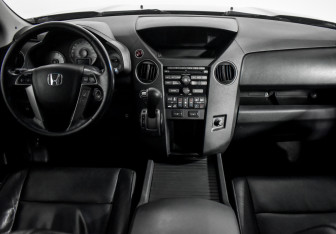 Подержанный автомобиль Honda Pilot 2013 года (13 фото)