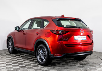 Подержанный автомобиль Mazda CX-5 2018 года (7 фото)