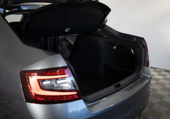 Подержанный автомобиль Skoda Octavia Liftback 2014 года (21 фото)