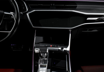Подержанный автомобиль Audi A7 2024 года (15 фото)