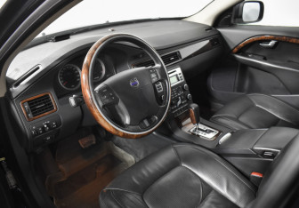 Подержанный автомобиль Volvo XC70 2008 года (9 фото)