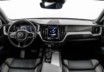 Подержанный автомобиль Volvo XC60 2021 года (12 фото)
