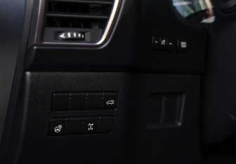 Подержанный автомобиль Lexus NX 2018 года (23 фото)