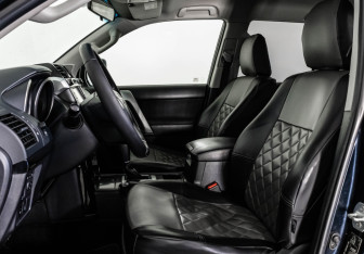 Подержанный автомобиль Toyota Land Cruiser Prado 2013 года (20 фото)