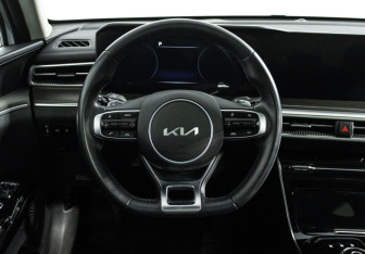 Подержанный автомобиль Kia K5 2022 года (24 фото)