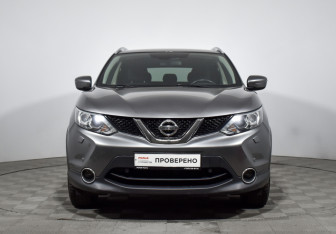 Подержанный автомобиль Nissan Qashqai 2017 года (2 фото)
