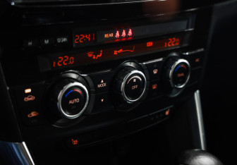 Подержанный автомобиль Mazda CX-5 2014 года (14 фото)
