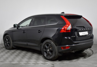 Подержанный автомобиль Volvo XC60 2012 года (7 фото)