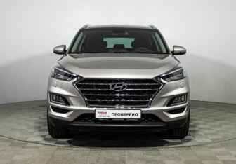 Подержанный автомобиль Hyundai Tucson 2020 года (2 фото)