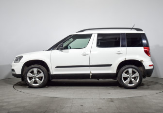 Подержанный автомобиль Skoda Yeti 2016 года (8 фото)