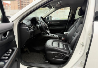 Подержанный автомобиль Mazda CX-5 2020 года (9 фото)