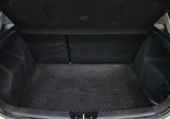 Подержанный автомобиль Kia Ceed Hatchback 2015 года (15 фото)