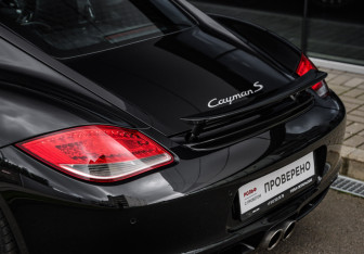 Подержанный автомобиль Porsche Cayman 2010 года (14 фото)