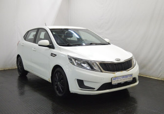 Подержанный автомобиль Kia Rio Hatchback 2012 года (3 фото)